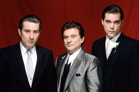 DeNiro, Pesci & Liotta Goodfellas 1990 Mob Movies, The Goodfellas, Mafia Movies, Henry Hill, Goodfellas 1990, Joe Pesci, Good Fellas, Gangster Films, Ray Liotta