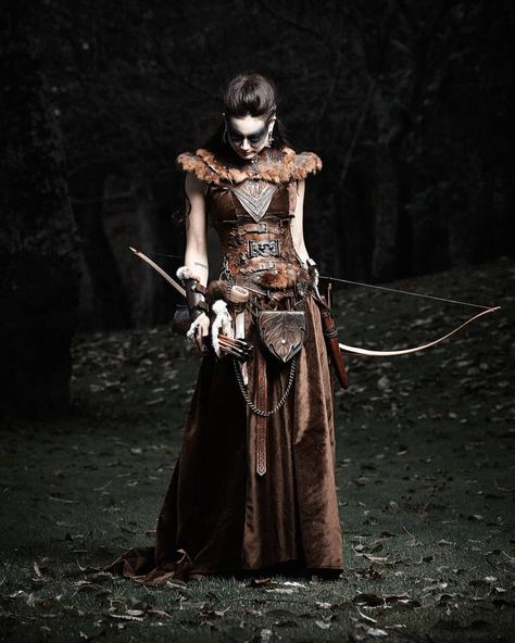 We are made of all those who have built and broken us. 🏹 . . . . . . . 📷 @marham1160 #huntress #costume #character #arttowear #wearableart… Female Viking Costume, Vikings Costume Diy, Huntress Costume, Sorceress Costume, Barbarian Costume, Viking Halloween Costume, Vikings Halloween, Barbarian Woman, Viking Warrior Woman