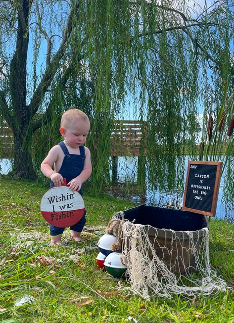 First Birthday Fishing Theme Photoshoot, Fishing Themed Photoshoot, Ofishally One Pictures, Gone Fishing Photo Shoot, Fishing Birthday Pictures, O Fish Ally One Birthday Food Ideas, Fishing One Year Old Pictures, 1 Year Fishing Birthday, O Fish Ally One Birthday Photoshoot