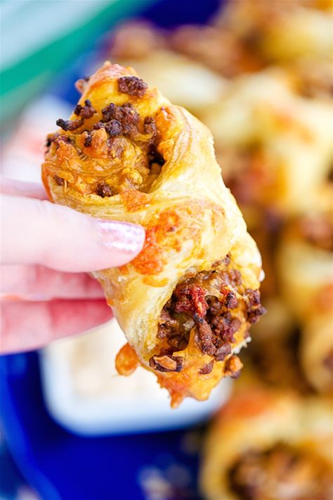 Puffy Tacos. Taco Puffs, Cheese And Puff Pastry, Hamburger Taco, Puffy Tacos, Football Friday, Super Bowl Food Healthy, Tuesday Recipes, Tailgating Ideas, Puff Pastries