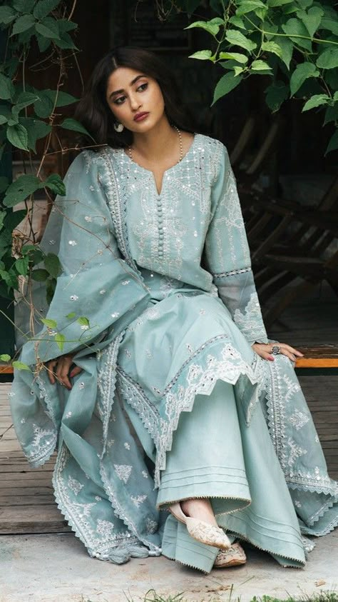 Eid Fits, Desi Clothing, Eastern Dresses, Desi Attire, Desi Dress, Ethnic Clothes, Desi Fits, Eid Outfits, Desi Wear