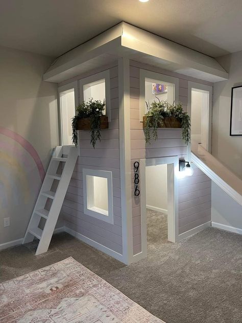 Playhouse Room Ideas, Play Loft Ideas, Playroom Playhouse With Slide, Play House In Playroom, Diy Loft Play Area, Diy Play House Indoor, Lofted Play Space, Kids Play House Indoor, Interior Playhouse Ideas