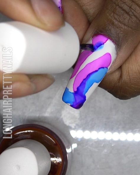 Sharpie Marble Nails, Nail Marble Art, Sharpie Nail Art Diy, Marble Ink Nails, How To Marble Nails With Gel, How To Do Marble Nails, Fall Marble Nail Designs, How To Marble Nails, Marble Art Nails