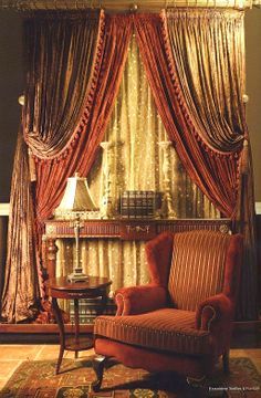 Victorian Curtains Ideas, Velvet Valance, Curtain Decor Ideas, Victorian Window Treatments, Victorian Homes Interior, Interior Curtains, Victorian Curtains, Elegant Draperies, Classic Curtains