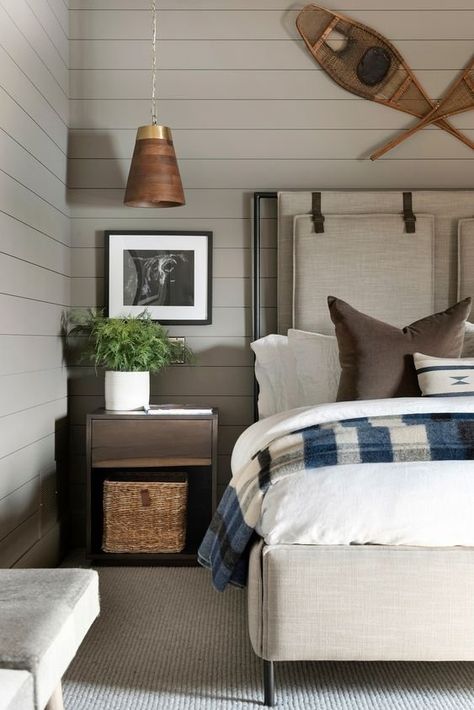 The Most Beautiful Lake House That You Will Love Bedroom Colour Design, Lake House Bedroom Ideas, Modern Lake House Decor, Lakehouse Bedroom, Lake Cabin Decor, Lake House Bedroom, House Bedroom Ideas, Rustic Lake Houses, Gull Lake