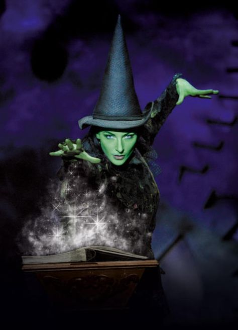 Willemin Verkaik as Elphaba. Willemijn Verkaik Elphaba, Warlock Makeup, Santa Fe Newsies, Broadway Wicked, Wicked Broadway, The Wicked Witch Of The West, Wicked The Musical, Dorothy Gale, Wicked Witch Of The West