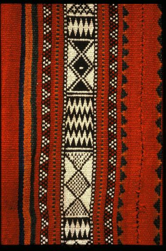 Arte Peculiar, Museum Fashion, African Textiles, African Pattern, Textile Arts, Ethnic Patterns, Aboriginal Art, African Fabric, Textile Patterns