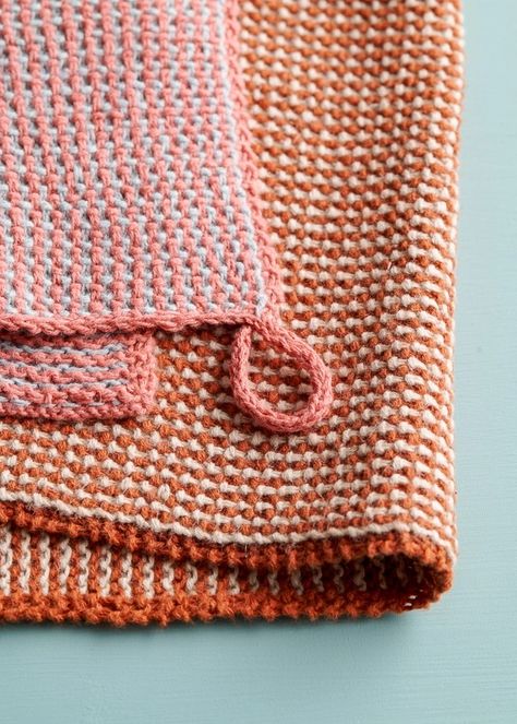 Slipped Seed Stitch Hand Towel: Free Hand Towel Knitting Pattern Knit Kitchen Towel Pattern, Knitting Towels, Knitting Club, Knitting Patterns Free Sweater, Purl Soho, Dishcloth Pattern, Seed Stitch, Towel Pattern, How To Purl Knit