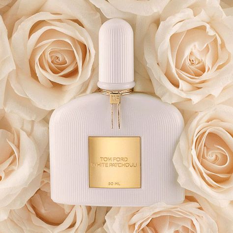 Tom Ford White Patchouli, Photography Perfume, Perfume Versace, Tom Ford Fragrance, Tom Ford Perfume, Fragrance Ad, Fragrance Photography, Fragrance Packaging, Product Photography Ideas