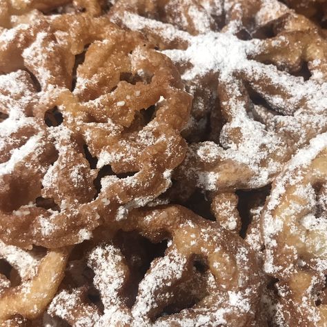 Rosettes II Rosette Recipe, Fried Dessert, Deep Fry, Confectioners Sugar, Christmas Baking, Deep Fried, Different Shapes, Gingerbread Cookies, Cookie Recipes