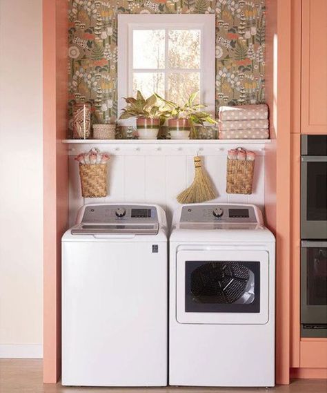 Genius Small Laundry Room Ideas With a Top-Loading Washer 8 Small Laundry Space, Perfect Laundry Room, Small Laundry Room Ideas, Small Utility Room, House Laundry Room, Peach Paint, Tiny Laundry Rooms, Laundry Room Sink, Laundry Solutions