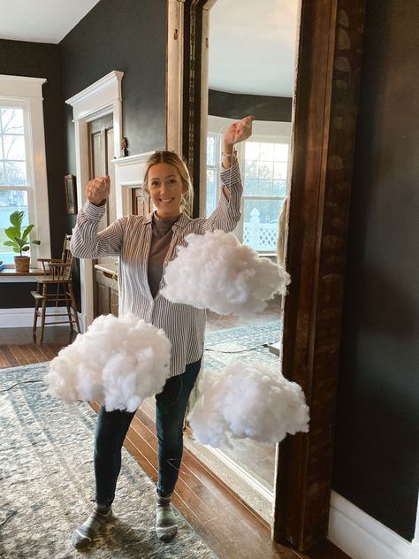 Diy Hanging Clouds, Pumpkin Spray Paint, Cloud Baby Shower Theme, How To Make Clouds, Hanging Clouds, Cloud Theme, Cloud Decoration, Diy Clouds, Faux Food