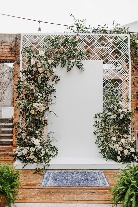 wedding ceremony backdrop geometric lattice floral pattern Modern Ceremony Backdrop, Modern Wedding Ceremony, Rustic Wedding Backdrops, Wedding Ceremony Ideas, Diy Wedding Backdrop, Wedding Backdrop Design, Wedding Ceremony Backdrop, Venue Decorations, Wedding Venue Decorations