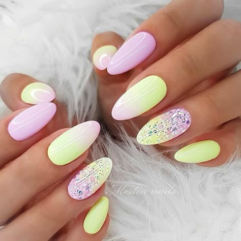 Beauty Ombre Nails With Airbrush ❤ 30+ Best Ideas How To Do Ombre Nails Designs + Tutorials ❤ See more ideas on our blog!! #naildesignsjournal #nails #nailart #naildesigns #ombrenails #gradientnails #nailtutorials Christmas Summer, Unghie Sfumate, Pastel Nails Designs, Glitter Manicure, Elegant Nail, Airbrush Nails, Cute Nail, Ombre Nail Designs, Designs Nail