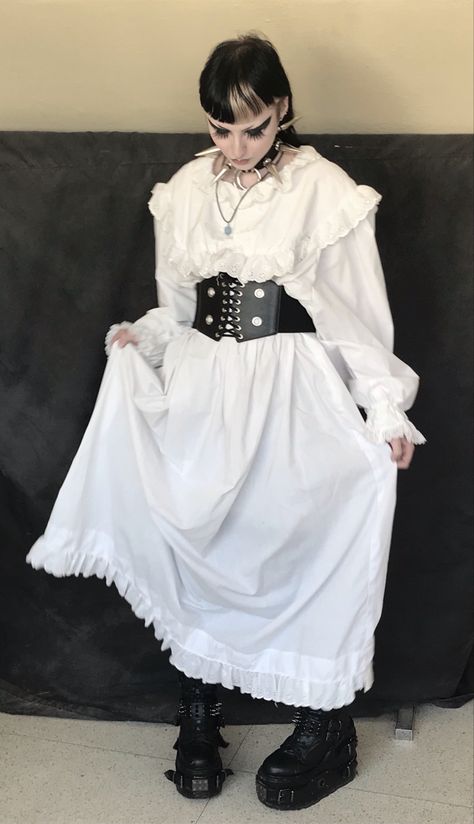 White Dress Goth Outfit, White Goth Fashion, Mopey Goth Fashion, Goth White Dress, Tyra Core, White Goth Dress, White Goth Outfit, Gothic Fits, Goth Fashion Aesthetic