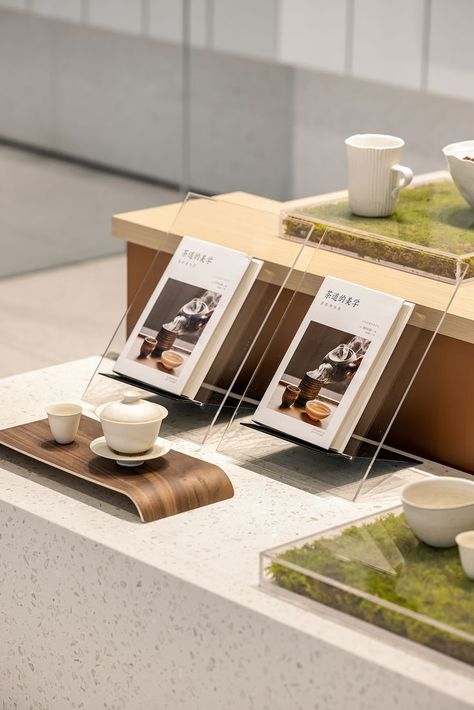 Display Design Exhibition Products, Exhibition Merchandise, Pop Up Booth Design, Pop Up Shop Display Ideas, Tea Store Design, Booth Display Design, Coffee Display, Exhibition Display Design, Cafe Display