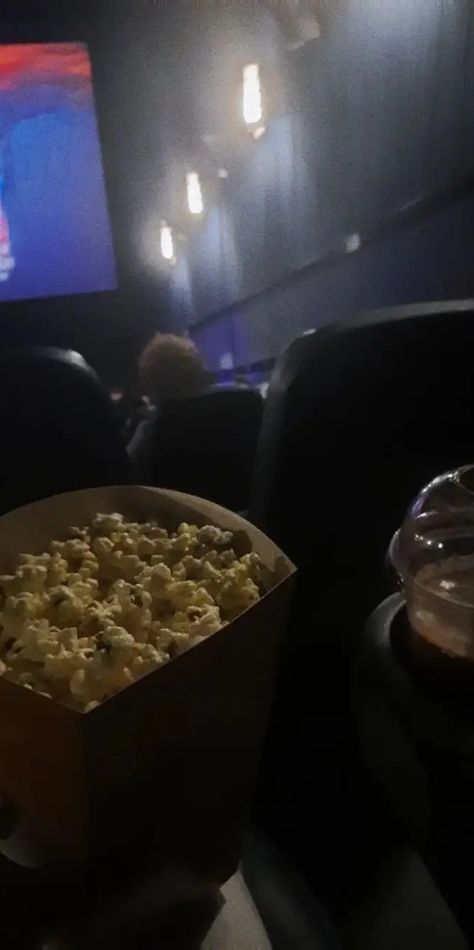 Couples Cinema, Exorcist Movie, Movie Theater Aesthetic, Cinema Popcorn, Cinema Date, Theatre Pictures, Film Story, Movie Snacks, Army Girlfriend Pictures