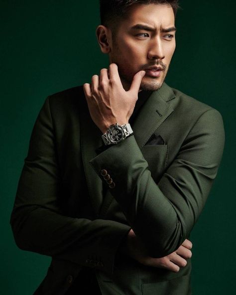 Godfrey Gao, Male Headshots, Male Portrait Poses, Men Fashion Photoshoot, Headshot Poses, Male Models Poses, Men Photoshoot, Man Photography, Corporate Headshots