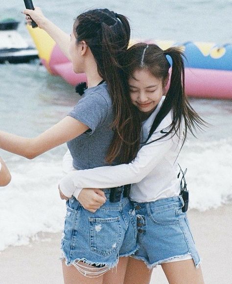 Park Chaeyoung & Jennie Kim🥰 Bighit Entertainment, Yg Entertainment, Entertainment