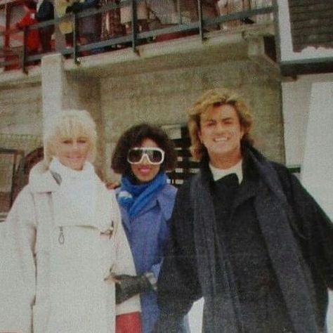 Michael, Shirlie, and Pepsi on the set of Last Christmas. 💟💟💟💟 George Michael Christmas, George Michael 80s, George Michael Careless Whisper, Andrew Ridgeley, George Michael Wham, Careless Whisper, Last Christmas, George Michael, Beautiful Person