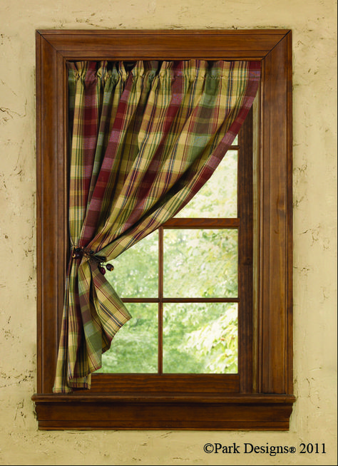 country curtains | Tin Bin Folkways: Homespun Country Curtains Cortinas Country, Cabin Curtains, Primitive Curtains, Country Style Curtains, Homemade Curtains, Best Blinds, Primitive Bathrooms, Ikea Curtains, Blinds Design