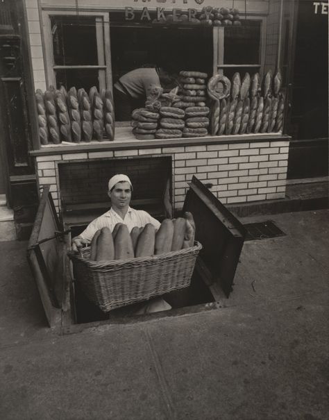 Berenice Abbott. Zito's Bakery, Bleecker Street. c. 1948 | MoMA Fred Herzog, Bakery New York, Herbert List, Mary Ellen Mark, Karl Blossfeldt, Bleecker Street, Berenice Abbott, Walker Evans, New York Vintage