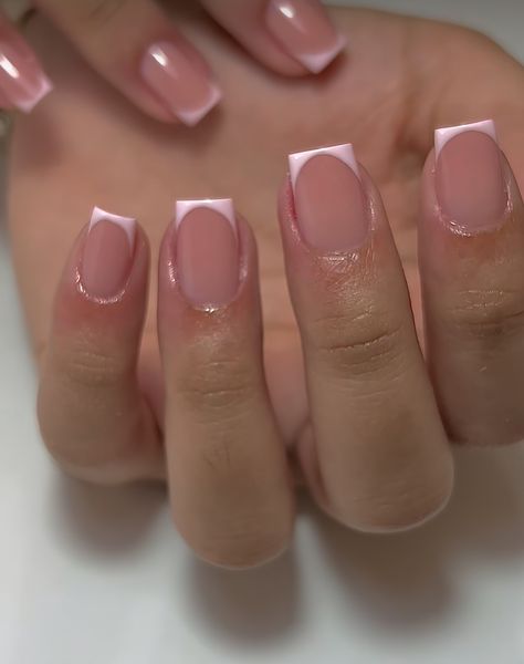 Short Nails Nurse, Small Nails Color, Natural Nail Pink French Tip, Shorties Inspo Nails, Medical Assistant Nails, Acrylic Nails Natural Pink, Elegant Nail Designs Short, Cute Professional Nails, Nail Ideas For Nurses