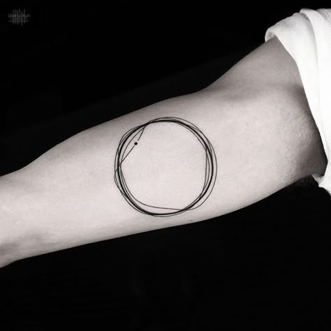 Okan Uçkun Simbols Tattoo, Trust Design, Instagram Portfolio, Circle Tattoos, Circle Tattoo, Geometric Tattoos, Tattoos Geometric, Realistic Tattoo, Perfect Circle