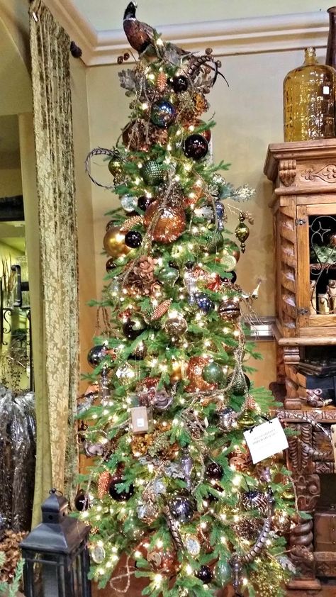 Glamorous Christmas Decor, Fall Christmas Tree, Xmas Inspiration, Woodland Christmas Tree, Glamorous Christmas, Southern Christmas, Christmas Tree Inspiration, Woodland Christmas, Holiday Christmas Tree