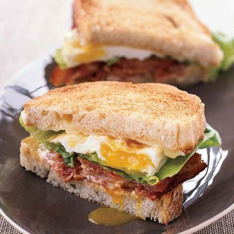 9 Amazing New Ways to Make an Egg Sandwich | eatwell101.com Spanglish Sandwich, Egg And Cheese Sandwich, Cheese Sandwich Recipes, Egg And Cheese, Diet Vegetarian, Chapati, Idee Pasto Sano, Soup And Sandwich, Cheese Sandwiches