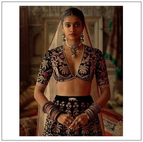 Divya Khosla In A Sabyasachi Lehenga For Yaad Piya Ki Aane Lagi Song Sabyasachi Mukherjee, Sabyasachi Sarees, Sabyasachi Lehenga, Indian Designer Suits, Indian Look, Lehenga Skirt, Embroidered Lehenga, Unique Blouse Designs, Designer Saree Blouse Patterns