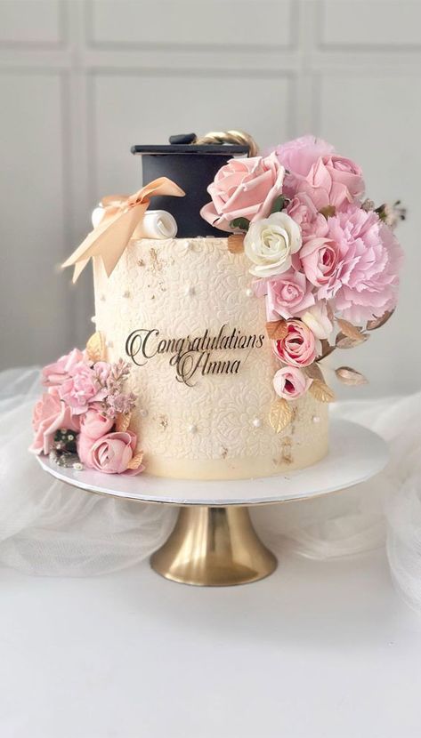 Graduation Cakes For Ladies, Rose Gold Graduation Cake, Graduation Cake Designs College, Graduation Cake Ideas College, 2 Tier Graduation Cake, Elegant Graduation Cakes, Girl Graduation Cake, Pink Grad Cake, Cute Cake Ideas