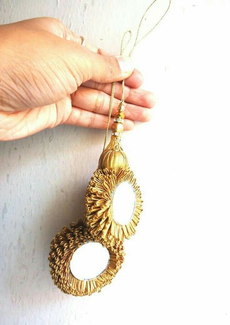 Mirror Latkan, Icing On Cake, Blouse Hangings, Tassels Fashion Clothing, Blouse Tassels, Tassel Diy, Designer Tassels, Saree Tassels Designs, Saree Tassels