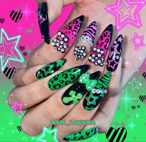 Queen Nails, Cute Acrylic Nail Designs, Really Cute Nails, Bling Acrylic Nails, Kawaii Nails, Emo Scene, Dream Nails, Fire Nails, Nail Charms