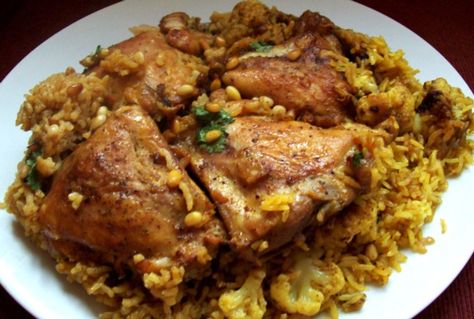 Maqluba - Up Side Down (Chicken & Rice) Maklouba Recipe Chicken, Maqluba Recipe, Jordanian Food, Chicken Eggplant, Vegetables Rice, Middle East Food, Chicken Rice Recipes, Middle Eastern Dishes, Kosher Recipes