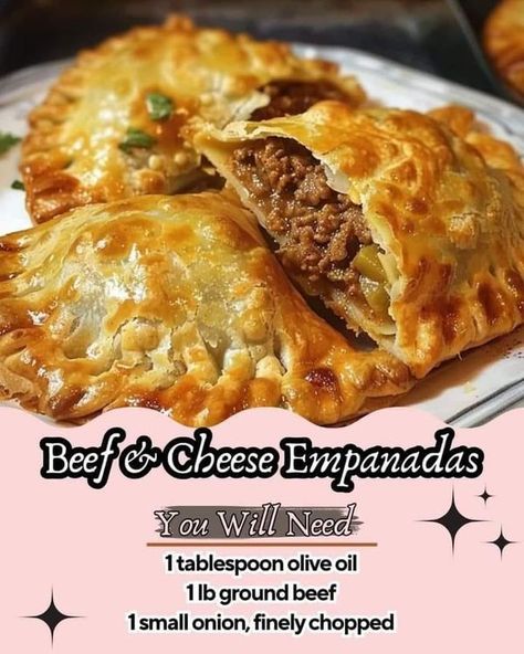 The Pioneer woman - Ree drummond ! | Beef & Cheese Empanadas😋😍 | Facebook Cheese Empanadas Recipe, Homemade Empanadas, Beef Empanadas Recipe, Cheese Empanadas, Cooking With Ground Beef, Empanadas Dough, Beef Empanadas, Empanadas Recipe, Homemade Beef