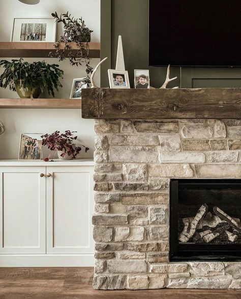 Fireplace Between Windows, Fireplaces Makeover Modern, Stone Fireplace Wall, Eldorado Stone, Fireplace Makeovers, House Fireplace, Earthy Living Room, Fireplace Update, Fireplace Shelves