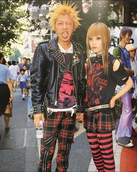 Japanese Punk Fashion, Japanese Punk, Harajuku Punk, Japanese Magazine, Kei Visual, Kei Fashion, Harajuku Fashion Street, Gothic Vampire, Tokyo Street Style