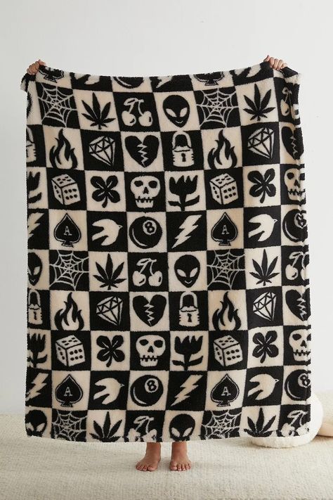 Urban Outfitters Blanket, Urban Bedding, Cool Blankets, Urban Outfitters Bedding, Abstract Motifs, 2024 Wishlist, In Icon, Uo Home, Plush Throw Blanket