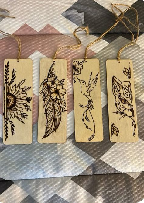 Wood Burnt Bookmarks, Wood Burning Pen Projects, Wood Engraving Patterns, Wood Burn Bookmarks, Wood Burned Bookmarks, Woodburned Bookmarks, Wood Burning Crafts Diy, Wood Burning Designs Pyrography Patterns, Easy Wood Burning Ideas For Beginners