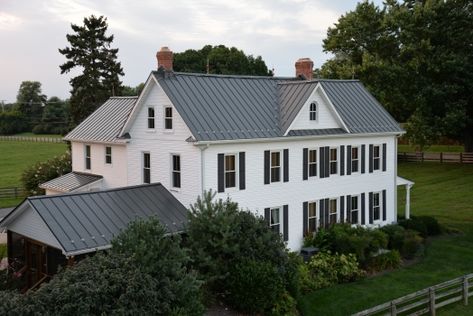 Farmhouse Tin Roof, Gray Metal Roof, Metal Roof Colors, Farmhouse Exteriors, Porch Gazebo, Ranch Farmhouse, Standing Seam Roof, Farmhouse Renovation, Asphalt Roof