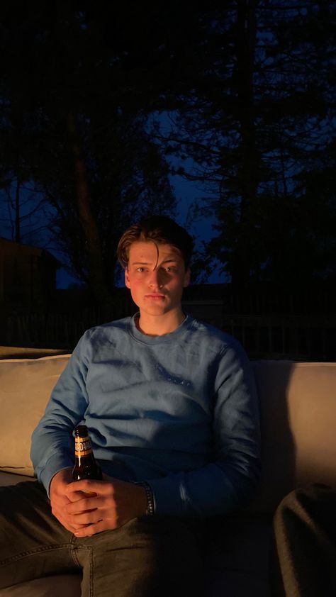 Guy, aesthetic, pretty, hot, night, fire, beer, photo ideas, pogue, brown hair, cute Beown Hair, Random Faces, Dad Aesthetic, Guy Aesthetic, Dad Pictures, 30 Day Drawing Challenge, Aesthetic Pretty, Hair Cute, 27 Years Old