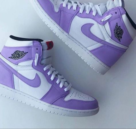 #scarpeviolajordanehi! Purple Nike Shoes, Cute Jordans, Jordan 1 Shoes, Cheap Jordan, Nike Shoes Girls, Preppy Shoes, Jordan Shoes Girls, Pretty Shoes Sneakers, Jordan Shoes Retro