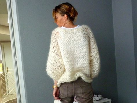 Pull Grosse Maille, Pull Mohair, Sweater Patterns, Oversized Knitted Sweaters, Mohair Sweater, Sweater Pattern, Fort, Knitted Sweaters, Turtle Neck