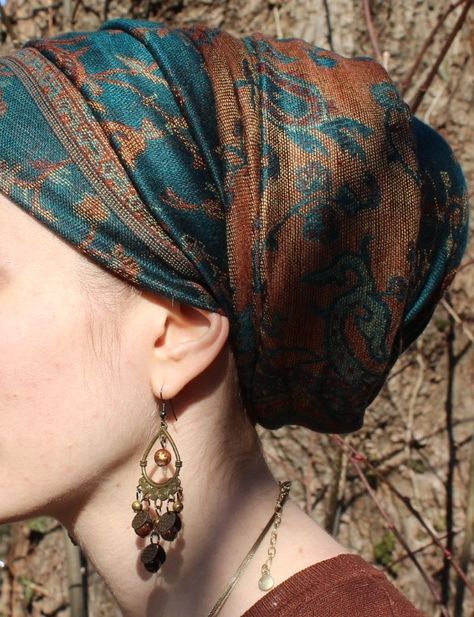 Shawl Hairstyle, Haircovering Styles, Pagan Veiling Styles Short Hair, Fantasy Headscarf, Head Coverings, Head Scarves, Scarf Head Wraps, Hair Scarves, Hair Veiling Pagan