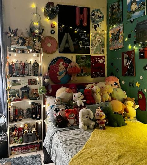 Room Decor Cluttercore, Ghibli Core Bedroom, Ghibli Room Inspiration, Room Ideas Ghibli, Ghibli Core Room, Studio Ghibli Room Decor, Nerd Room Aesthetic, Cluttercore Bedroom, Therian Room