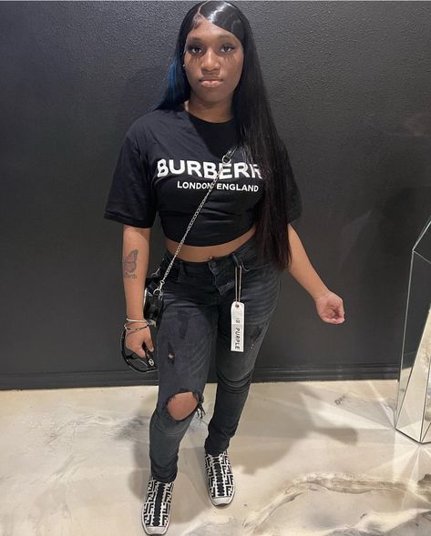 Amiri Jeans Outfit Black Women, Purple Jeans Outfit Aesthetic, Purple Jeans Brand, Jeans Outfit Cute, Purple Jeans Outfit, Jeans Outfit Aesthetic, Bday Fits, Purple Brand Jeans, Ipad Picture