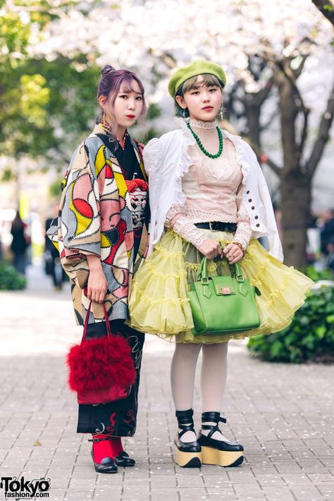 Shinjuku Girls Streetwear Styles – Tokyo Fashion News Tattoo Artist Style, Artist Style Clothing, Rocking Horse Shoes, Lace Turtleneck Top, Bunka Fashion College, Girls Streetwear, Japan Fashion Street, Harajuku Fashion Street, Tokyo Street Fashion