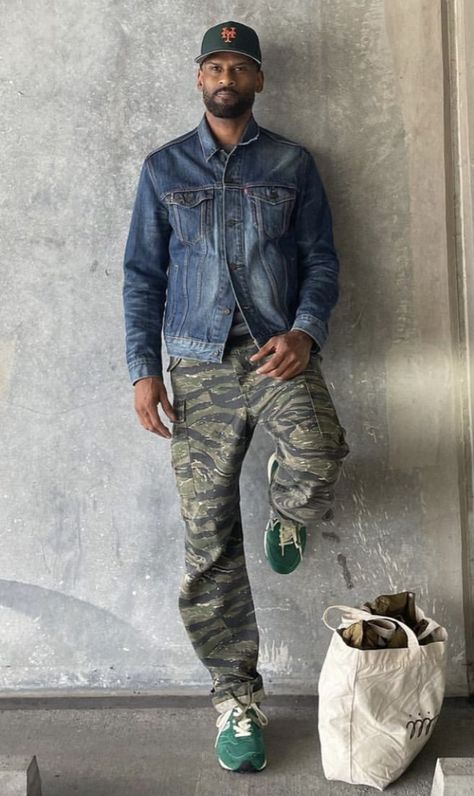 Camo Fashion Mens, Mens Denim Jacket Outfit Street Styles, Camouflage Pants Outfit Men, Mens Denim Jacket Outfit, Camo Jacket Outfit Men, Denim Jacket Outfit Mens, Denim Jacket Men Outfit, Camo Jacket Outfit, Older Mens Fashion