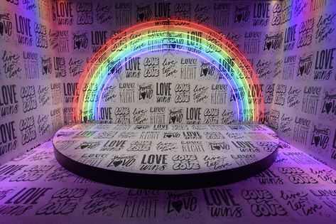 Love Noe, Kate Moross, 29 Rooms, Rainbow Mirror, Chicago Things To Do, Interactive Art Installation, My Kind Of Town, Mirror Reflection, Interactive Art